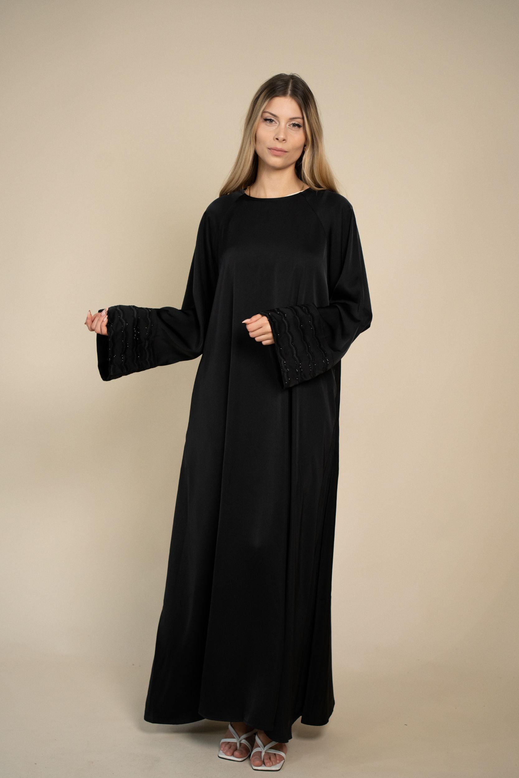 Noor Abaya
