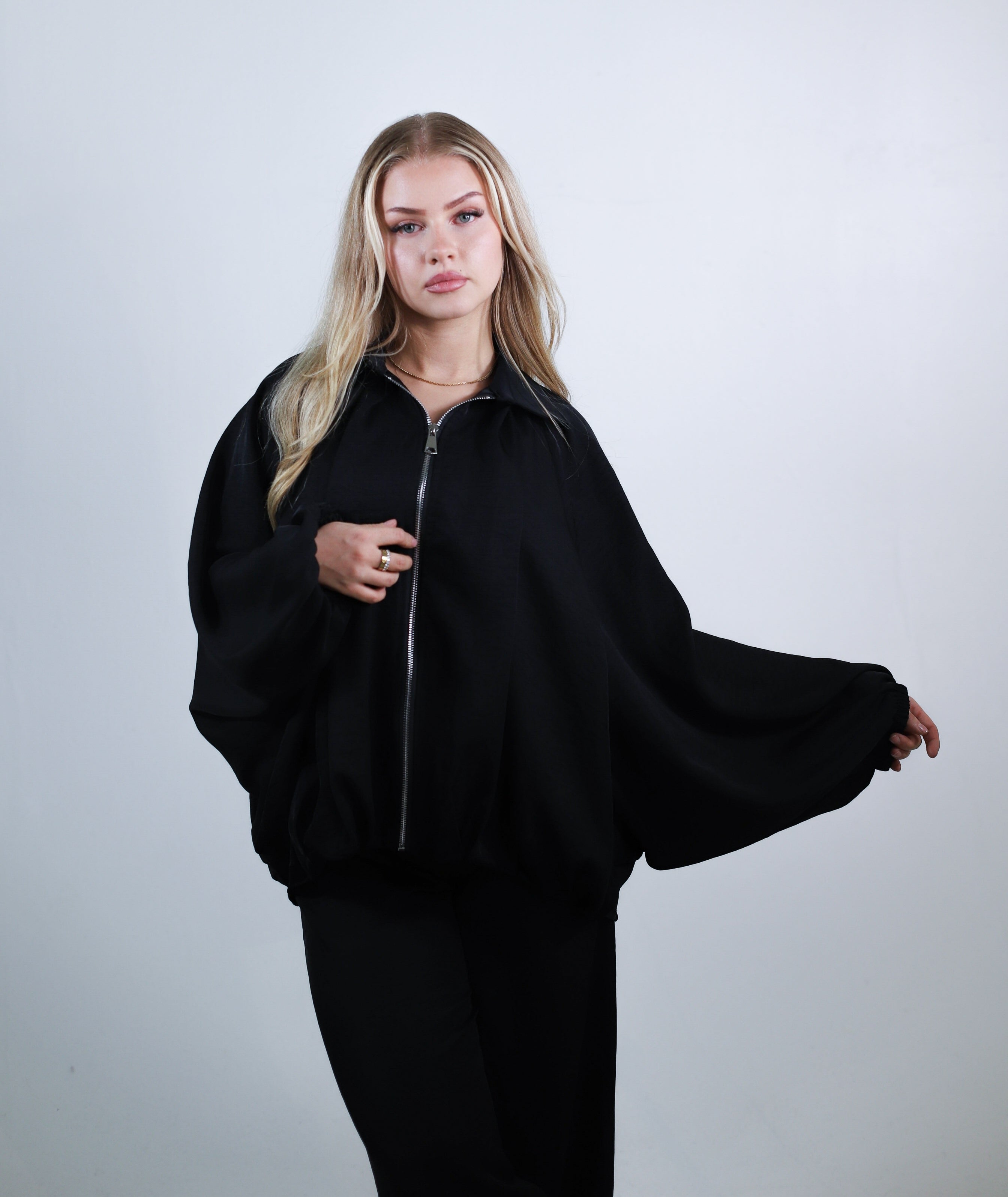 Loana Zweiteiler